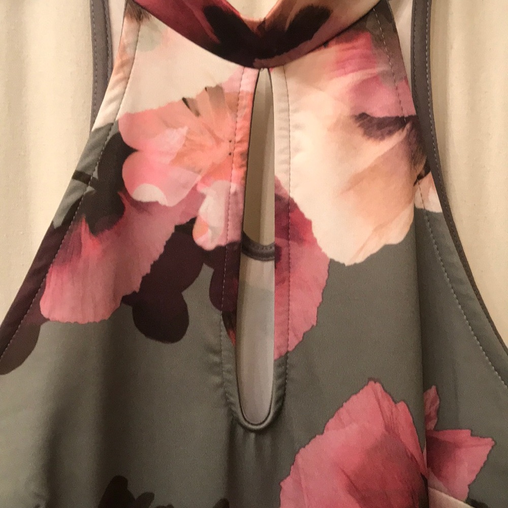 Dress - Picture 3 of 7